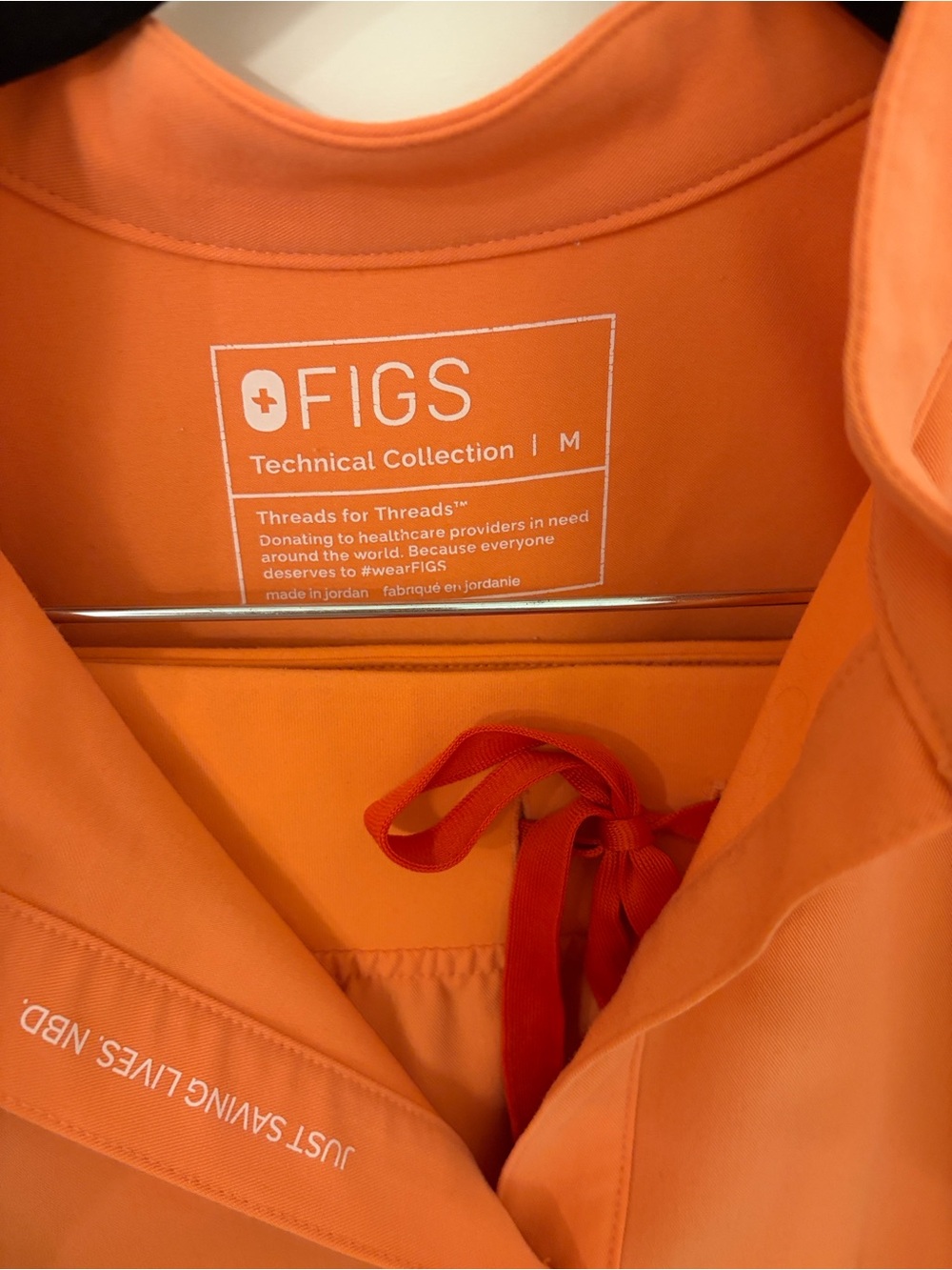 Figs Wide-Leg Scrub Set in Bright Orange - Picture 4 of 6